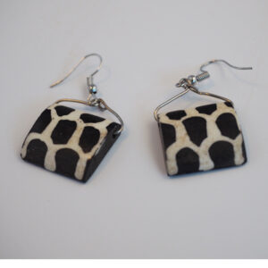 Cowhorn earrings with cow patterns